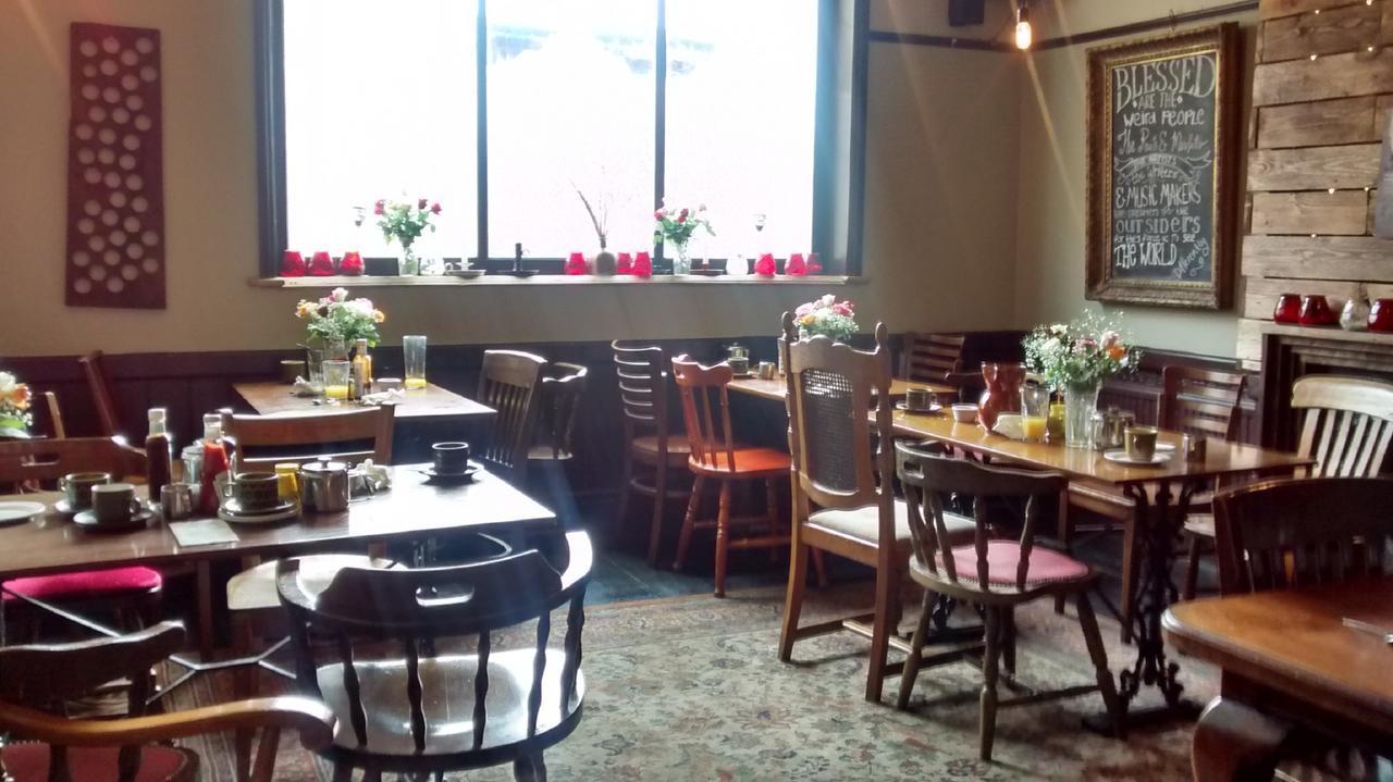 Alma Inn & Dining Rooms 하위치 외부 사진
