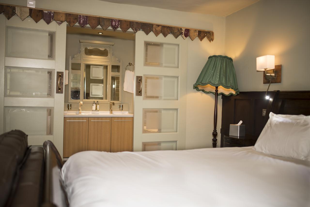 Alma Inn & Dining Rooms 하위치 외부 사진